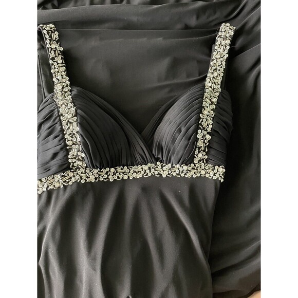 👗 Betsy & Adam Black Gown – Rhinestone Crisscross Waterfall Back– Size 8P - Picture 7 of 8